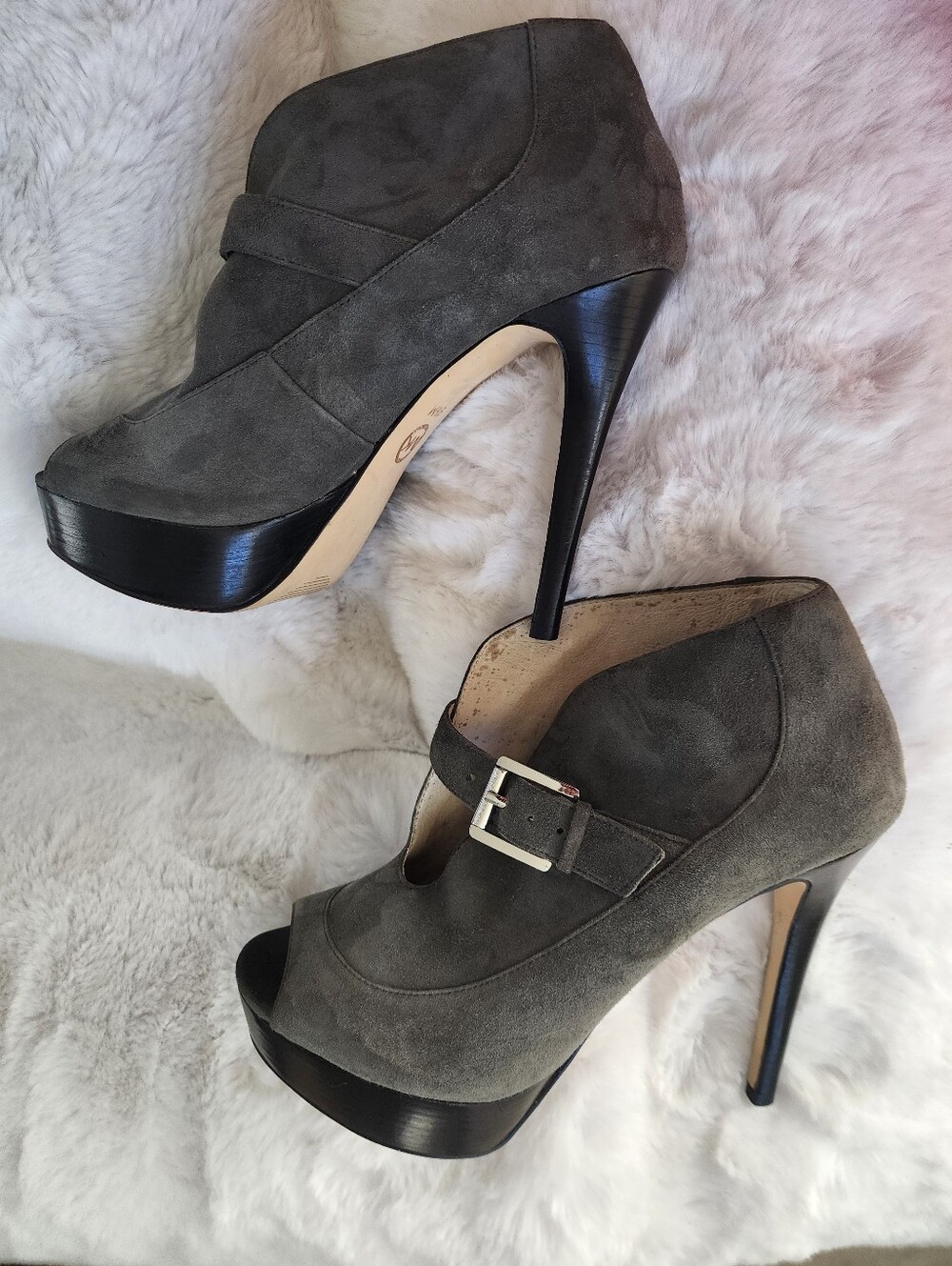 Michael Kors Gray Suede Platform Pumps with Buckle Size 9.5